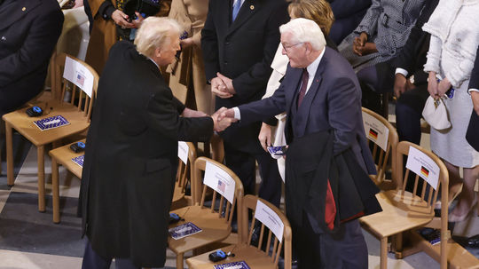 Zvolený prezident USA Donald Trump a nemecký...