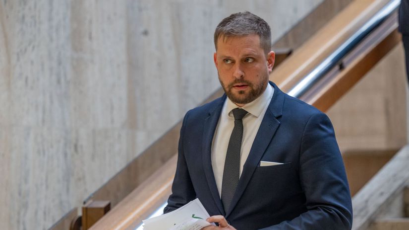 Na snímke minister zdravotníctva SR Kamil Šaško...