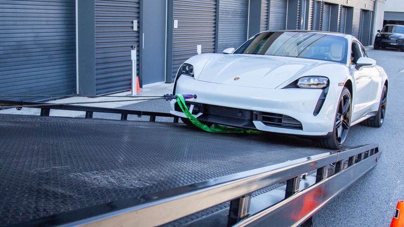 Hrozí Porsche elektrický ‘Dieselgate‘? Situácia je vraj vážna - Magazín - Auto - Pravda