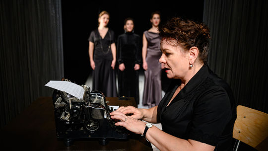 Anikó Vargová ako Alžbeta Günther Mayerová v...