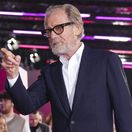 Herec Bill Nighy na zábere z októbra 2024.