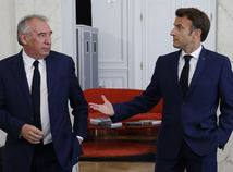 macron, Francois Bayrou