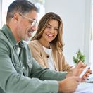 Na pohreb môžete dostať od štátu viac ako 4 000 eur. V roku 2026 porastú aj ďalšie dávky. Ktoré sa zvýšia?