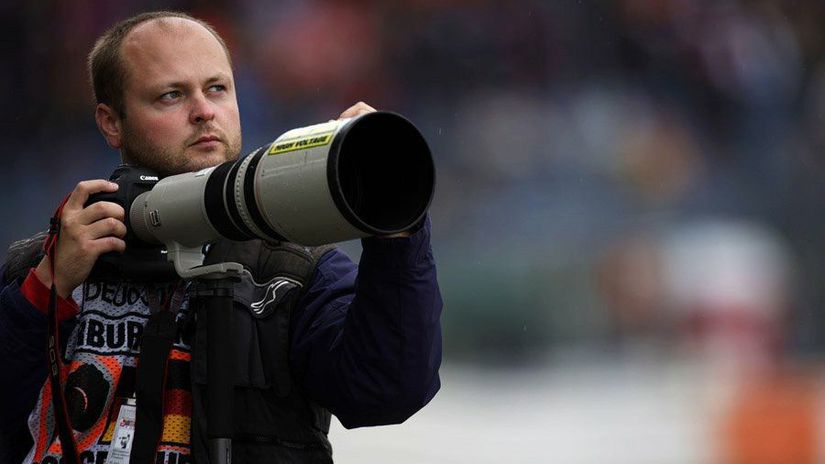 Fotograf F1 Martin Trenkler v akcii.