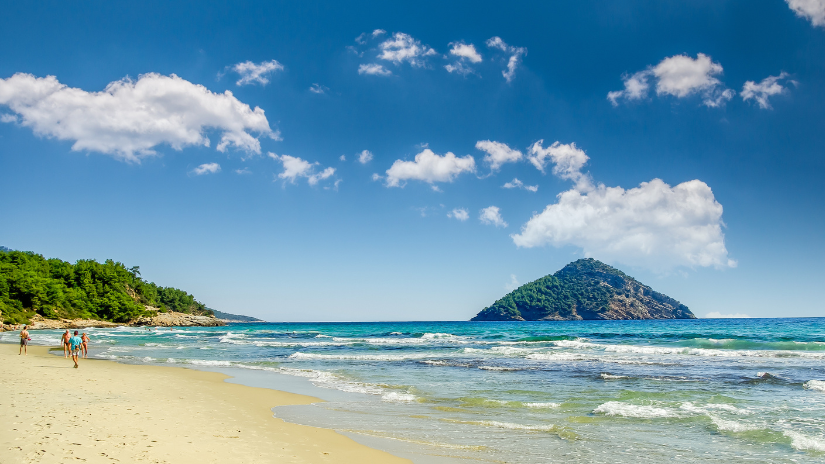 Obľúbená pláž Paradise Beach patrí k najkrajším...