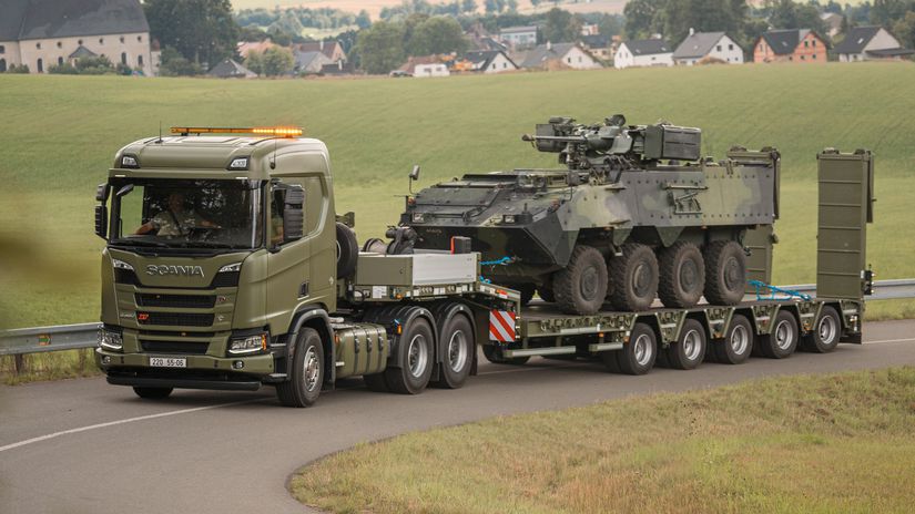 Ťahač Scania s návesom