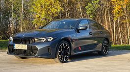 BMW 330e xDrive (2024)