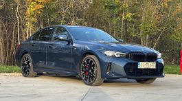 BMW 330e xDrive (2024)