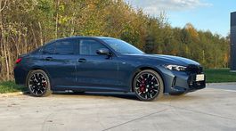 BMW 330e xDrive (2024)