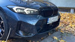 BMW 330e xDrive (2024)