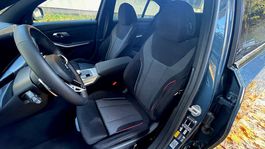 BMW 330e xDrive (2024)