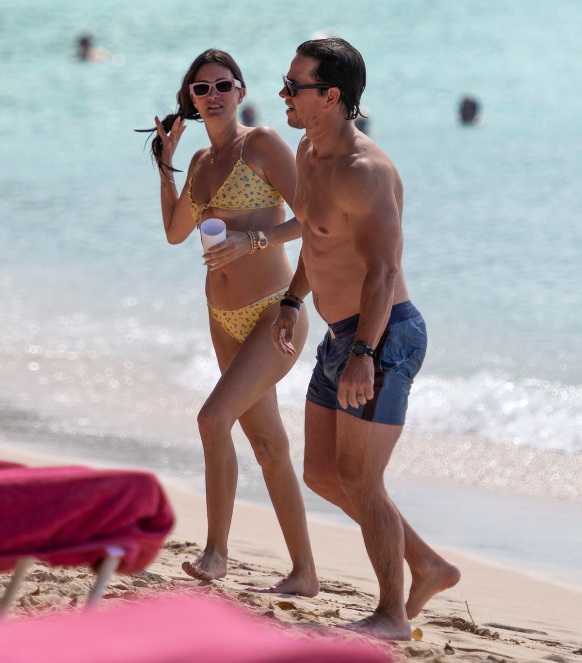 Herec Mark Wahlberg a jeho manželka Rhea Durham...