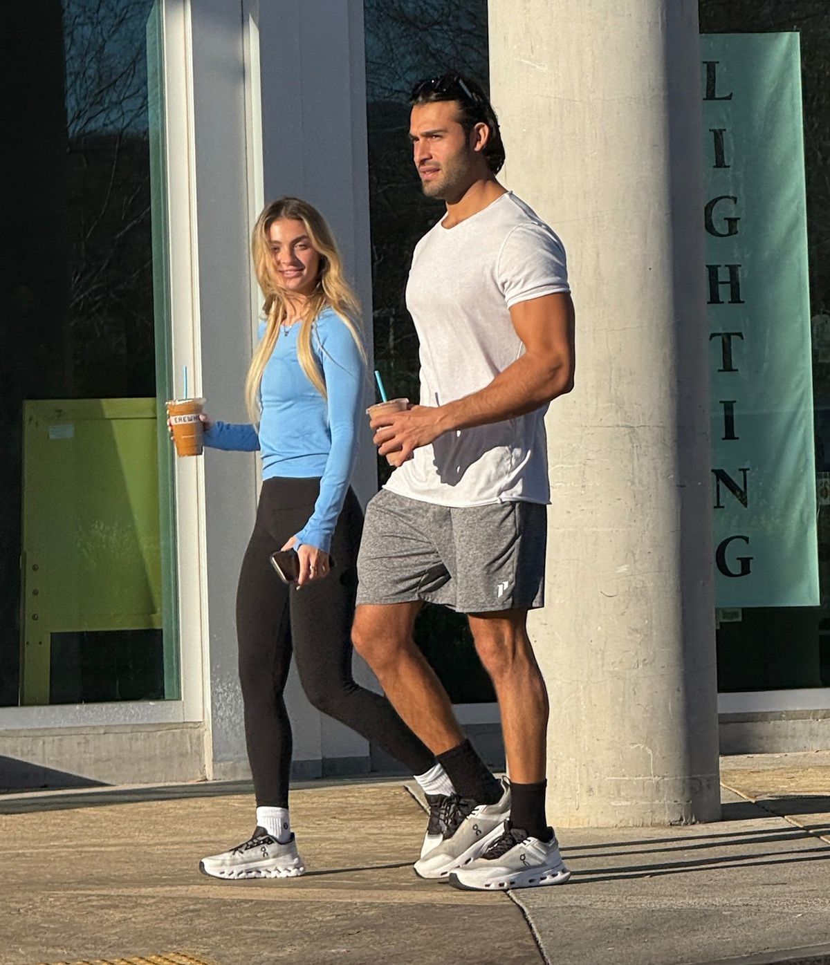 Model a tréner Sam Asghari a jeho priateľka...