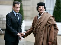 Muammar Kaddáfí / Nicolas Sarkozy /