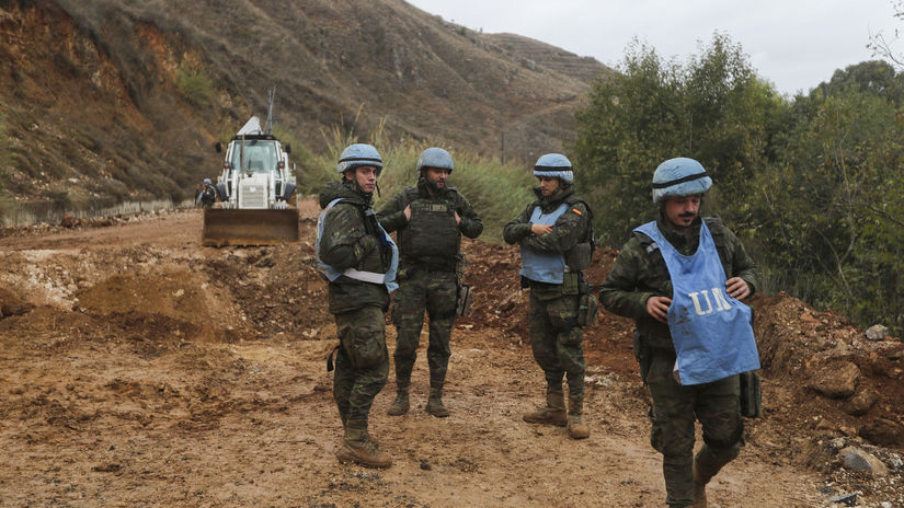 Príslušníci UNIFIL v oblasti Khardali v južnom...