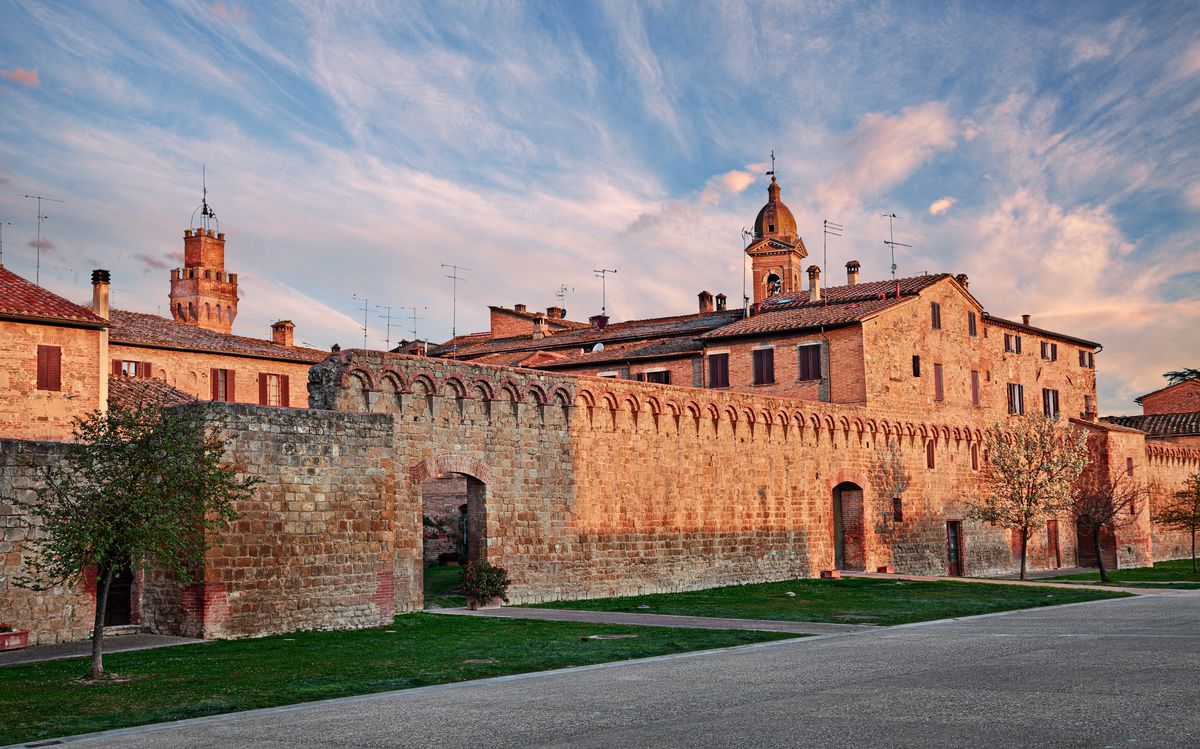 Zámok Buonconvento v Toskánsku.