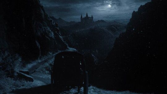 Snímka z nového hororu Roberta Eggersa Nosferatu.