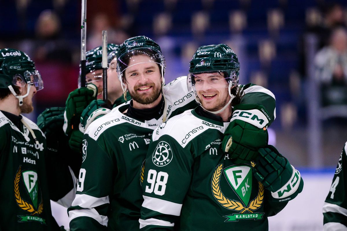 Marián Studenič (98) v drese Färjestadu.