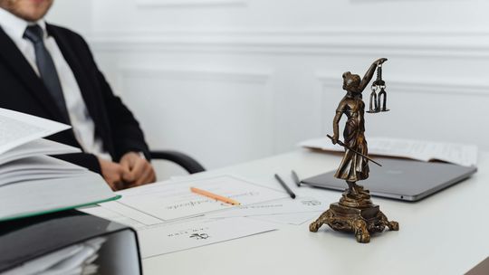 „Jeden z najaktívnejších sexuálnych delikventov všetkých čias“. Britský súd rozhodol o osude čínskeho násilníka 