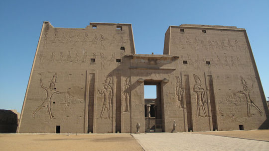 Egypt, Chrám boha Hora v Edfu.