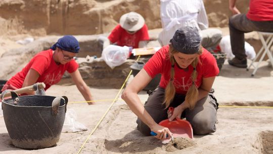 Práce na archeologickom výskume v Tell el...