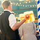 Oktoberfest, pivo, krčma, čašník