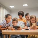 deti s mobilmi