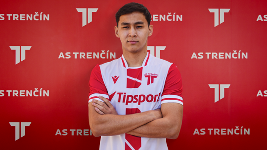 Trenčín podpísal hráča zo siedmej ligy. Jeho otec je doma "veľké zviera", podpílil konár pod Tarkovičom