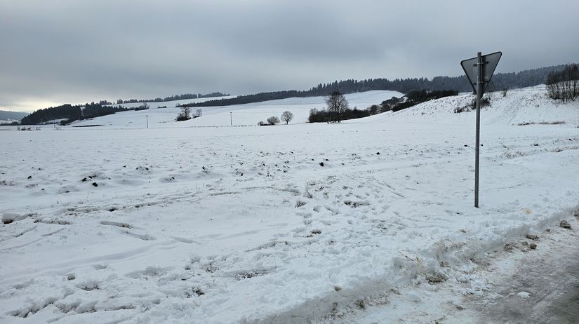 Miesto kadiaľ z ulice vybehol útočník.