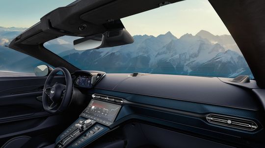 Aston Martin Vantage Roadster 2026