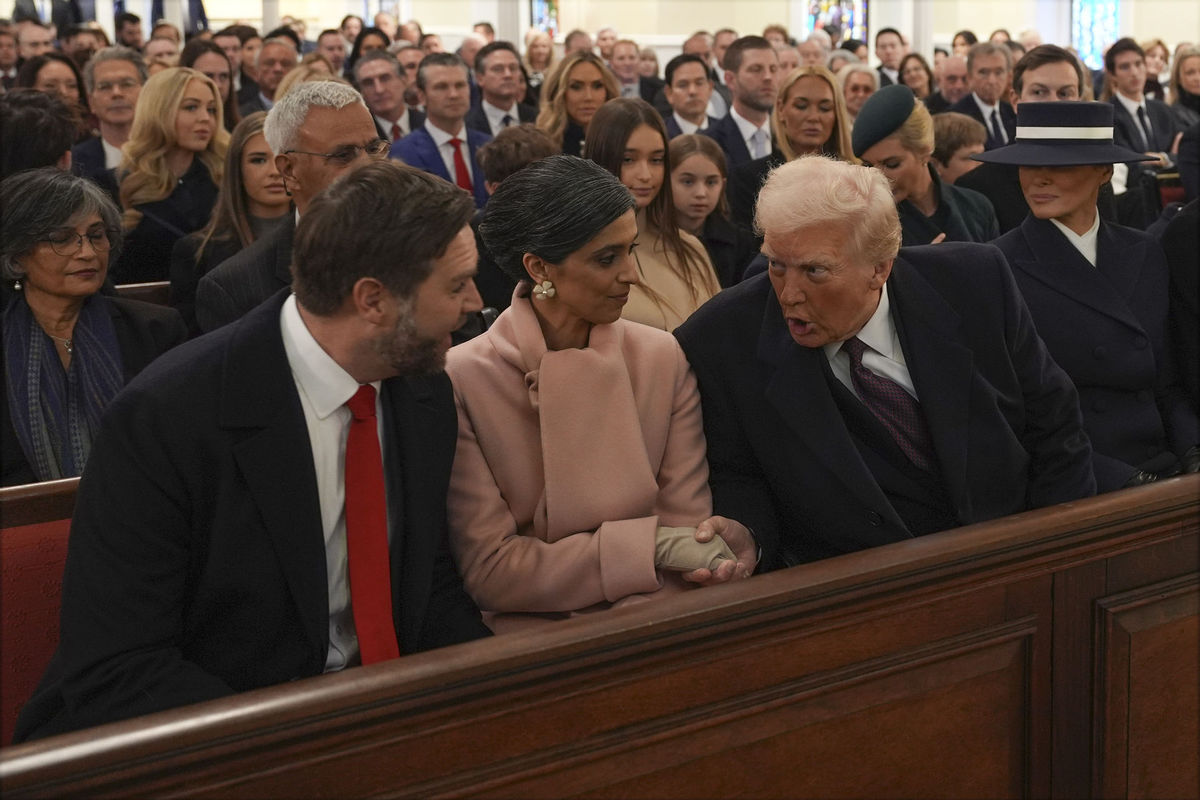 Donald Trump a jeho budúci viceprezident JD...