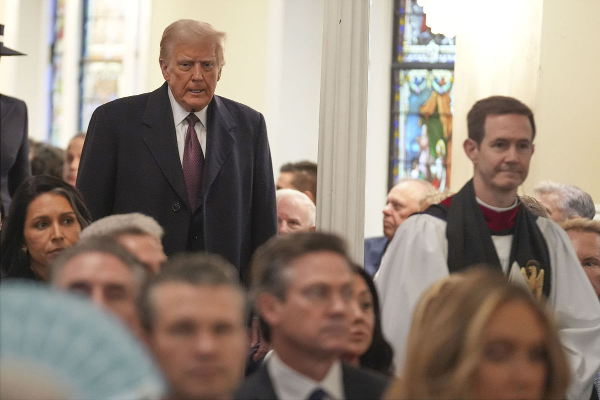 Donald Trump pred bohoslužbou v Kostole sv. Jána.