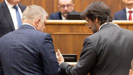 hlasovanie o vyslovenĂ­ nedĂ´very, parlament,