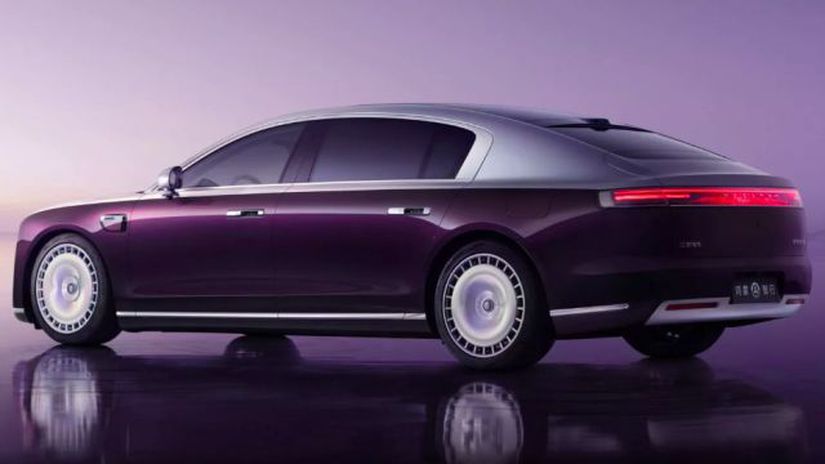 Hyperluxusná limuzína má nezvyčajnú splývavú...