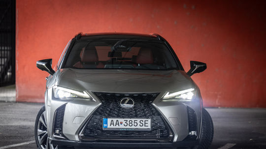 Lexus UX - test 2025