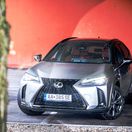 Lexus UX 300h FWD - test 2025