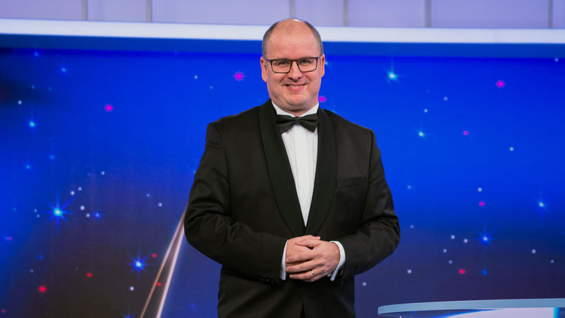 moderator Marcel Merciak  2 