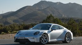 Porsche 911 GT3 Touring 1