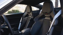 Porsche 911 GT3 Touring 13