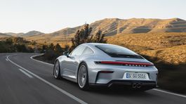 Porsche 911 GT3 Touring 8