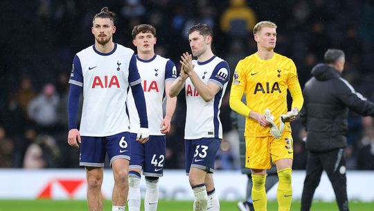 Bieda v Londýne. Tottenham sa po domácej prehre s nováčikom priblížil k pásmu zostupu