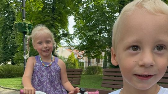 Súrodenci Natálka (3) a Martinko (2) Kulinovci....