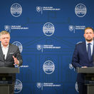Robert Fico a Kamil Šaško, kybernetický útok na VšZP