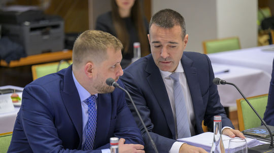 Drucker si nemyslí, že Šaško by mal pre záchrankový tender odstúpiť