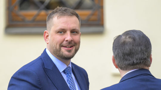 Šaško a Kaliňák chcú postaviť novú nemocnicu čo najskôr. Bratislava zámer víta, upozorňuje však na hroziace problémy