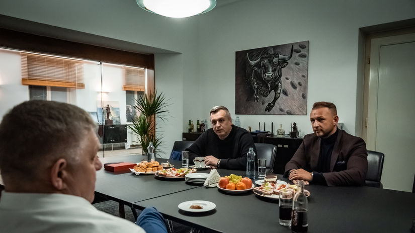 fico, danko, šutaj eštok