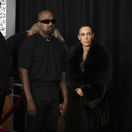 Raper Kanye West a jeho manželka Bianca Censori.
