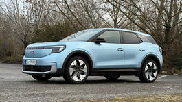 Ford Explorer Premium Max 79 (2025)
