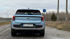 Ford Explorer Premium Max 79 (2025)