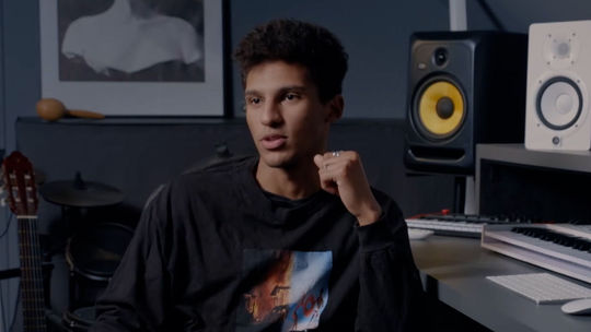 Matúš Kolárovský v cykle Opri sa o mňa.